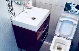 Casa de vanzare, 180 mp, teren de 220 mp, front 10 ml, zona Wonderland