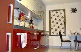 Casa de vanzare, 180 mp, teren de 220 mp, front 10 ml, zona Wonderland