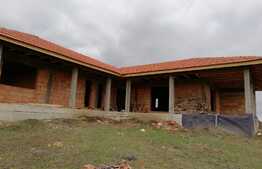 Casa individuala, 160 mp utili, 1500 mp teren, semifinisata, zona linistita