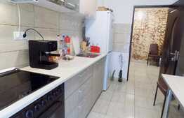 Garsoniera de 40 mp, mobilata si utilata lux! Parcare cu CF! Zona strazii Florilor!