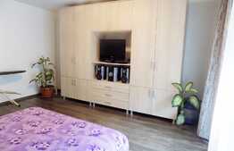 Garsoniera de 40 mp, mobilata si utilata lux! Parcare cu CF! Zona strazii Florilor!