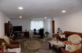 De inchiriat casa, 80 mp, teren 50 mp, front 12 ml, zona Autogara Beta