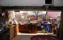 De inchiriat casa, 80 mp, teren 50 mp, front 12 ml, zona Autogara Beta