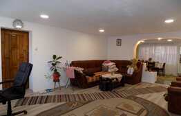 De inchiriat casa, 80 mp, teren 50 mp, front 12 ml, zona Autogara Beta