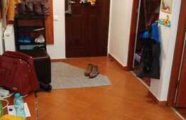 De inchiriat 3 camere, 63 mp, loc de parcare! Zona strazii Tineretului!