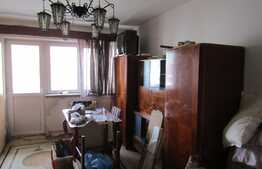 Apartament 3 camere, 70 mp, boxa, zona strazii Bucium