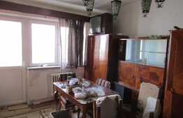 Apartament 3 camere, 70 mp, boxa, zona strazii Bucium