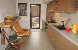 2 camere, 50 mp, decomandat, Gradina 44 mp, parcare, zona strazii Mircea Eliade