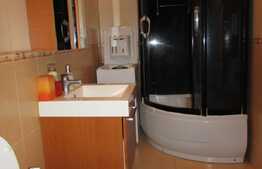 Apartament 2 camere, 40 mp, parcare, zona VIVO!