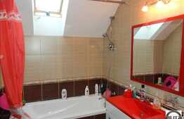 Vanzare 3 camere, 76 mp, zona accesibila, garaj! A.C! Mobilat modern!