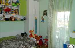 Vanzare 3 camere, 76 mp, zona accesibila, garaj! A.C! Mobilat modern!