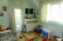 Vanzare 3 camere, 76 mp, zona accesibila, garaj! A.C! Mobilat modern!