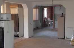 De vanzare casa, 195 mp, teren 400 mp, 14 ml, zona Oasului