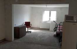 De vanzare casa, 195 mp, teren 400 mp, 14 ml, zona Oasului