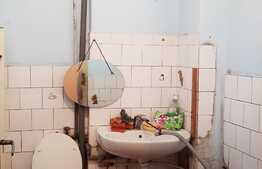 Apartament 4 camere, 96 mp, boxa, 3 locuri de parcare, zona strazii Fantanele