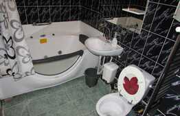 Apartament 3 camere, 70 mp, decomandat, zona Piata Cipariu