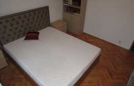 Apartament 3 camere, 70 mp, decomandat, zona Piata Cipariu