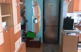 De vanzare apartament 2 camere, 52 mp, boxa, zona Piata Flora