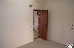 40 mp apartament la semimansarda, cu balcon, priveliste frumoasa!