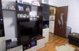 De vanzare garsoniera decomandata, 37 mp, balcon, zona strazii Porii!