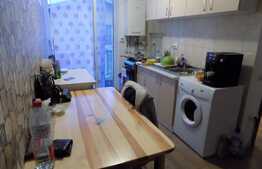 De vanzare garsoniera decomandata, 37 mp, balcon, zona strazii Porii!