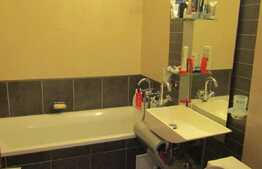 De vanzare apartament 3 camere, 76 mp, boxa, zona strazii Scortarilor