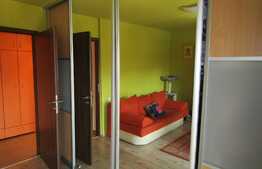 De vanzare apartament 3 camere, 76 mp, boxa, zona strazii Scortarilor