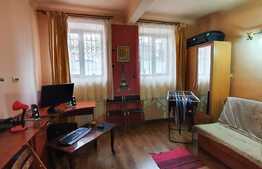 2 apartamente intr-un imobil, 35 mp, zona Piata Mihai Viteazu