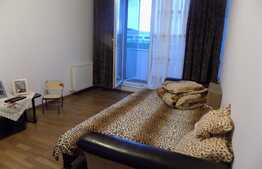 Apartament cu 3 camere, 71 mp, balcon de 7 mp! Zona strazii Florilor!