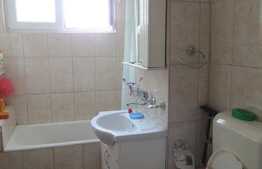 Apartament 3 camere, 67 mp, decomandat, boxa subsol, garaj, zona Clabucet