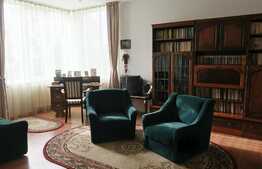 Casa individuala 400 mp, teren de 1748 mp, aspect deosebit, zona Hotel Still