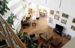 Casa individuala 400 mp, teren de 1748 mp, aspect deosebit, zona Hotel Still