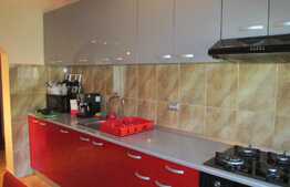 De vanzare 2 camere, 51 mp, decomandat! Parcare cu CF! Zona strazii Porii!