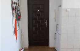 Apartament de inchiriat in zona aleii Peana, 2 camere semidecomandate, 55 mp.