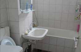 Apartament de inchiriat in zona aleii Peana, 2 camere semidecomandate, 55 mp.