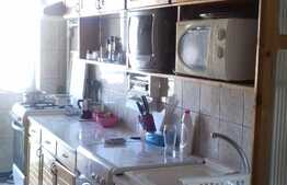 3 camere, 66.26 mp, decomandat, parcare, boxa, zona strazii Primaverii