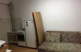 De vanzare garsoniera, 17 mp, boxa, zona Hotel Astoria