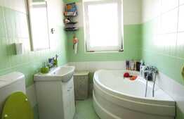 Apartament de vanzare cu 2 camere, 54 mp! Zona strazii Florilor!