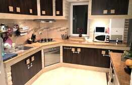 Apartament 3 camere, 85 mp, scara interioara, prima inchiriere, parcare, zona Piata Hermes