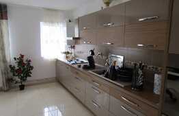 Apartament 3 camere, 78 mp, parcare, zona Restaurant Regal