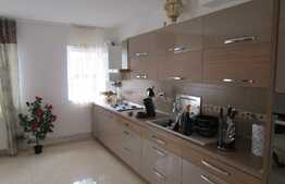 Apartament 3 camere, 78 mp, parcare, zona Restaurant Regal