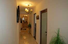 Apartament 3 camere, 78 mp, parcare, zona Restaurant Regal