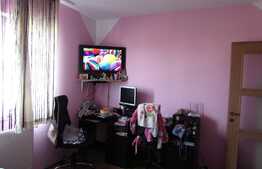 De vanzare apartament cu 2 camere, 48 mp, terasa de 10 mp! Parcare! Zona Terra!