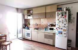 De vanzare apartament cu 2 camere, 48 mp, terasa de 10 mp! Parcare! Zona Terra!