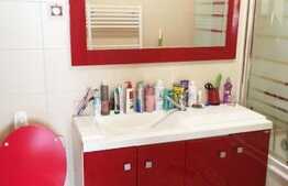 Apartament cu 2 camere, 57 mp, parcare! Zona strazii Florilor!