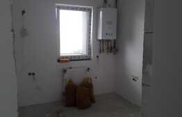 2 camere, 50 mp, semifinisat, terasa 27 mp, parcare, zona Terapia