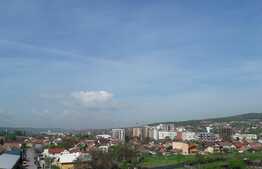 2 camere, 50 mp, semifinisat, terasa 27 mp, parcare, zona Terapia