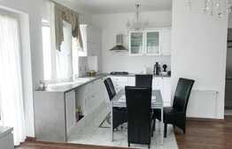 Duplex 118,45 mp utili, teren de 225 mp, ultrafinisat, zona linistita de case