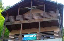 Casa de vacanta cu acces la lacul Tarnita