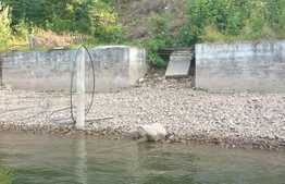 Casa de vacanta cu acces la lacul Tarnita